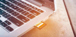 4 Methods to Format SD Card | Solutions to Fix SD Card Corruption Error